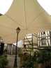  pare soleil, cour de restaurant